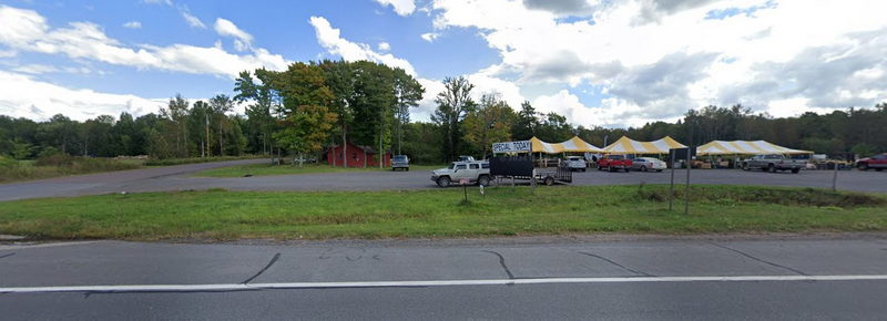 Muzzys Lodge (Muzzys Airport) - 2024 Street View Of Lot